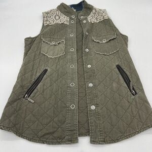 BKE Buckle Gimmicks Army Green Quilted Vest Lace Accent Boho small